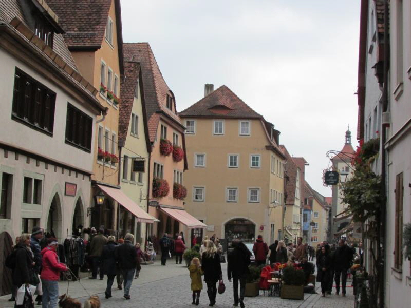 Jetzt ein paar Eindrücke von der Altstadt Rothenburg.
