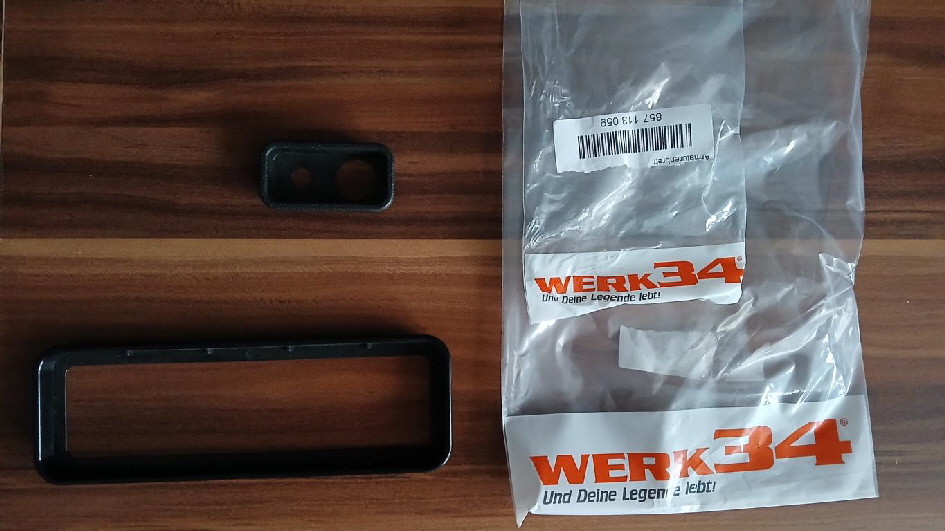 Bestellung eines Radio-Rahmens und eines kleineren Rahmens für den Gebläseschalter. Beides fehlte leider an der Armaturentafel.